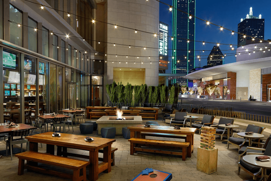 omni-dallas-texas-outdoor-patio